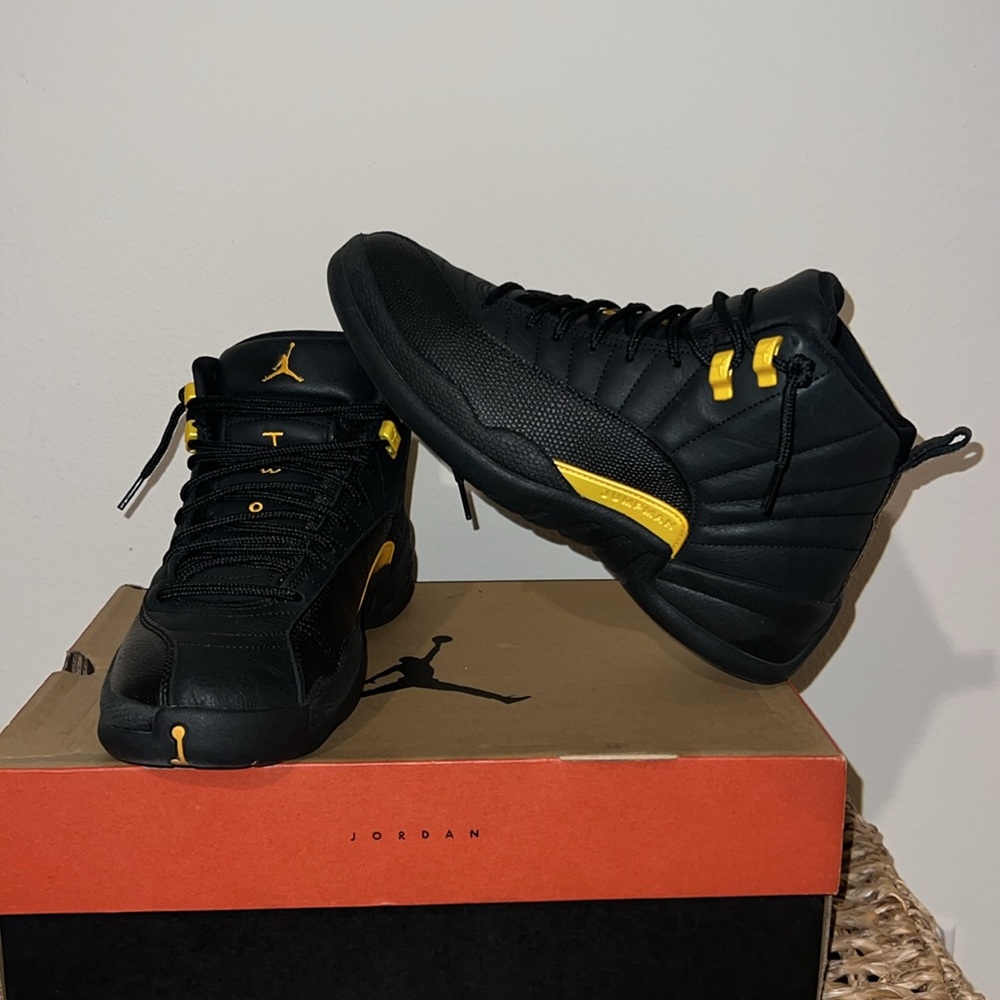 Jordan 12s Black taxi’s Sz10